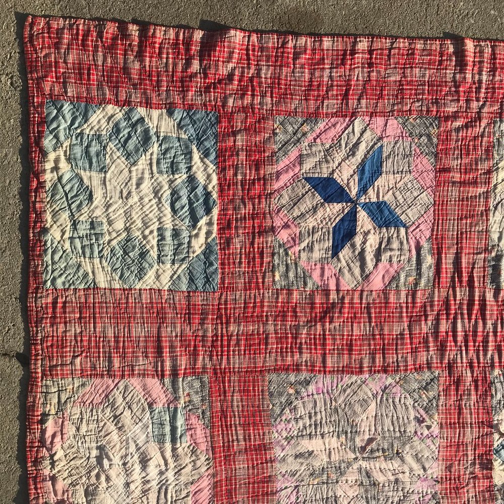 Vintage Hand sewn Quilt - Picture 3 of 7